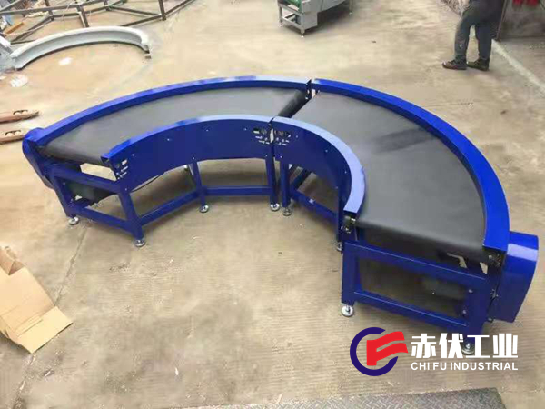 90度皮带式转弯机(图1) 90度皮带式转弯机(图1)